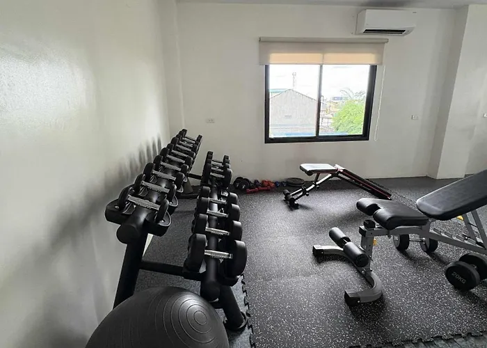 Cozy Cebu Royal Ocean Crest Mactan 4* マクタン