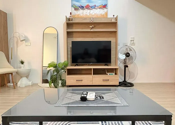 Cozy Cebu Royal Ocean Crest Mactan アパートホテル 4*